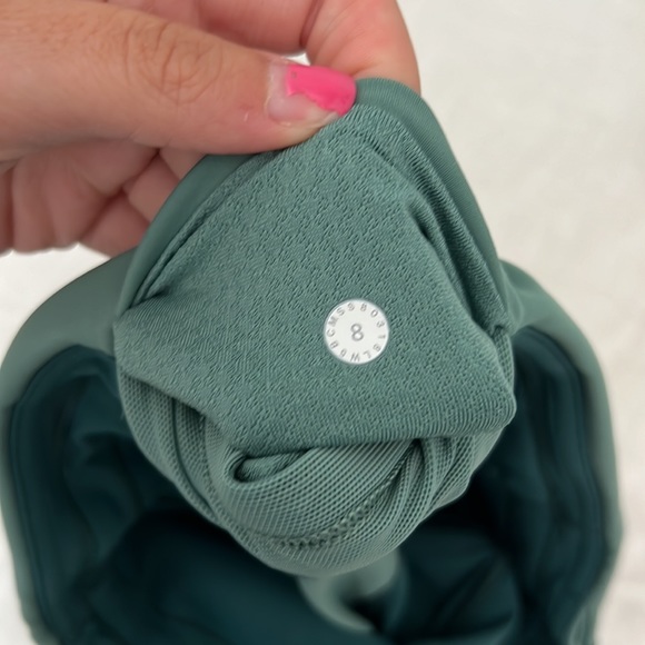 Lululemon leggings size 8 full length - Picture 3 of 3